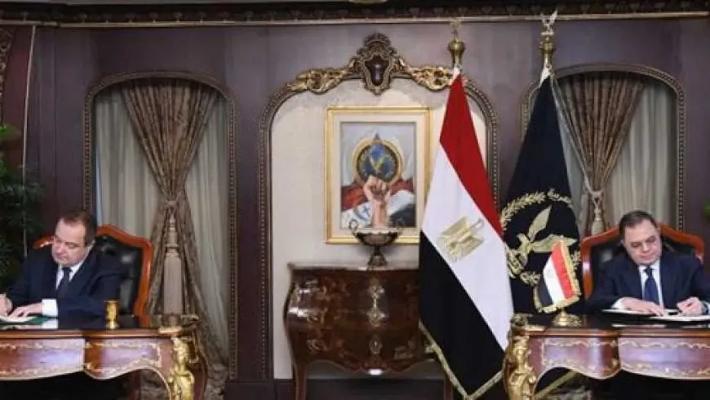 وزير الداخلية المصري ونظيره الصربي