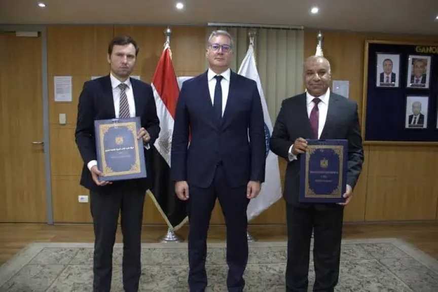 للتنقيب عن البترول في الصحراء الشرقية.. وزير البترول يوقع على بروتوكول التعاون مع شركة ”لوك أويل” الروسية