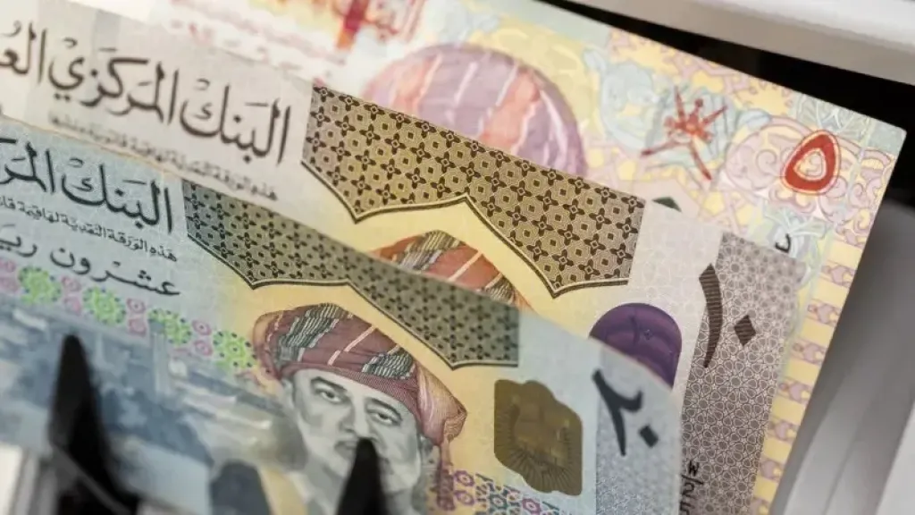 ابتداء من 2028.. دولة تعتمد أول ضريبة دخل في الخليج بشكل رسمي