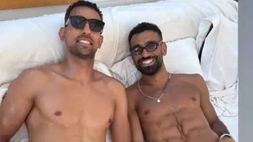 كوكا يسخر من محمد صلاح...