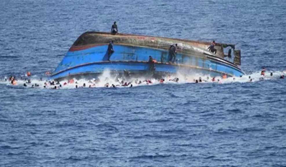 عاجل.. غرق عبارة إندونيسية بالقرب من جزيرة بالي وفقدان 30 شخص ووفاة 6 أخرين