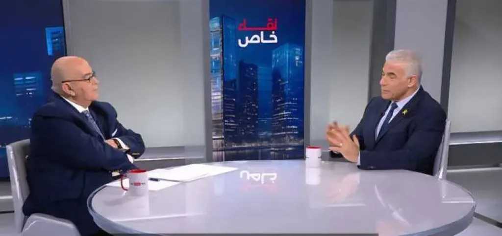 لقاء عماد أديب مع رئيس الوزراء الإسرائيلي يشعل الغضب في مصر.. ونقابة الصحفيين تتبرأ منه (القصة الكاملة)