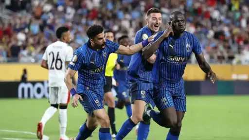 بعد خروج الهلال.. وزير الرياضة...