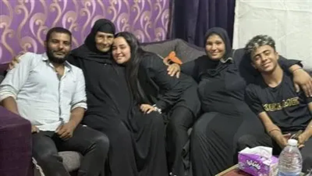 زوجة إبراهيم شيكا وأسرته
