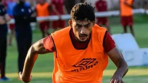 رغم أزمة القيد.. كريستو يظهر...