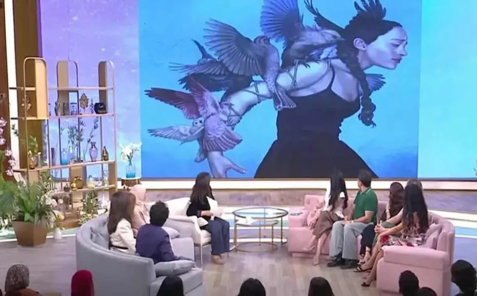 بعد سرقة لوحة فنانة دنماركية.. مها الصغير تعتذر رسمياً: ”أنا غلطت وزعلانة من نفسي”