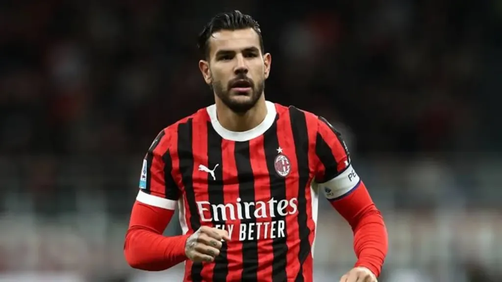 مدرج الهلال تويتر- بعد رحيله رسميًا عن ميلان.. هل ينتقل ثيو هيرنانديز لنادي الهلال السعودي؟