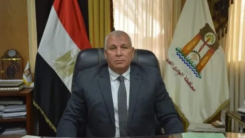 محافظ الوادي الجديد محمد الزملوط يضع قيادات جديدة في مركز ومدينة الفرافرة والداخله