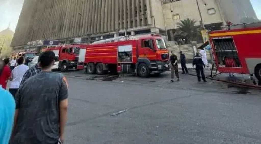 عاجل.. مدير أمن القاهرة يصل موقع حريق سنترال رمسيس