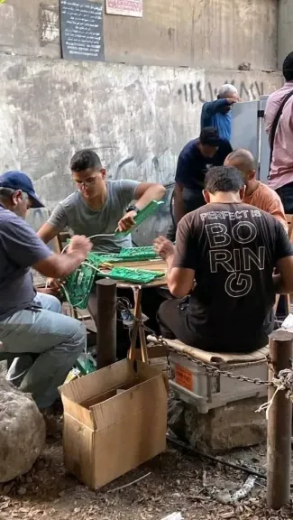 الشباب في شوارع رمسيس