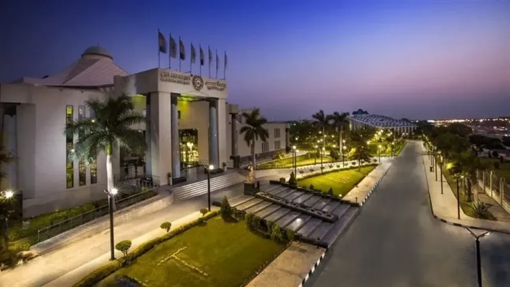 جامعة مصر للتكنولوجيا