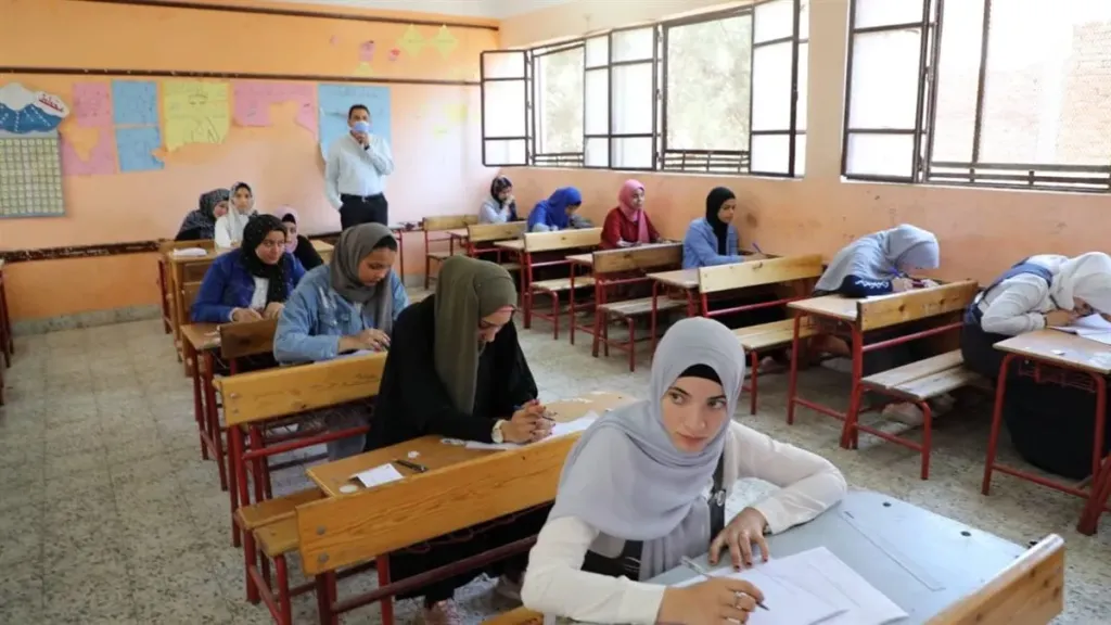 أوائل الدبلومات الفنية