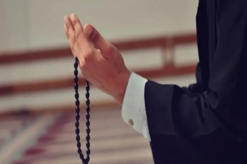 دعاء بعد الأذان والإقامة