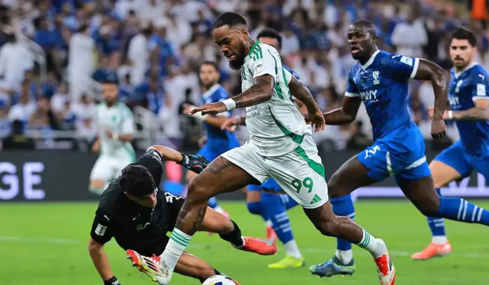 إيفان توني يتعرض لمحاولة سطو في لندن ويعلق بغضب على الحادث