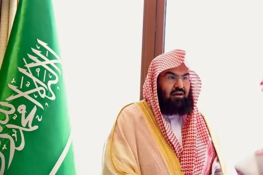 مع توافد المعتمرين على الحرمين.... عبد الرحمن السديس يدشن مبادرة توعية ”زائرتنا شرف لمنسوباتنا”