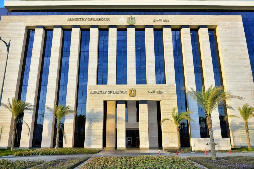 ”وزارة العمل” تعلن عن آلية جديدة لتسهيل سفر العمالة المصرية الموسمية إلى اليونان