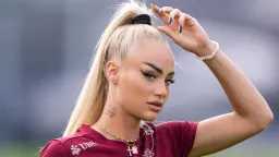 أجمل لاعبة في العالم.. المنتخب...