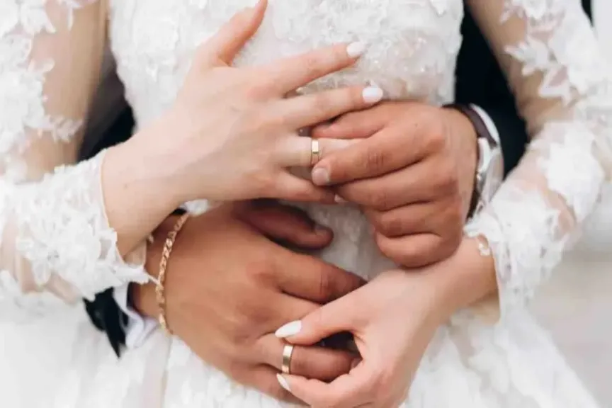 تفسير حلم زواج الزوج على زوجته في المنام للرجل والمتزوجة لابن سيرين