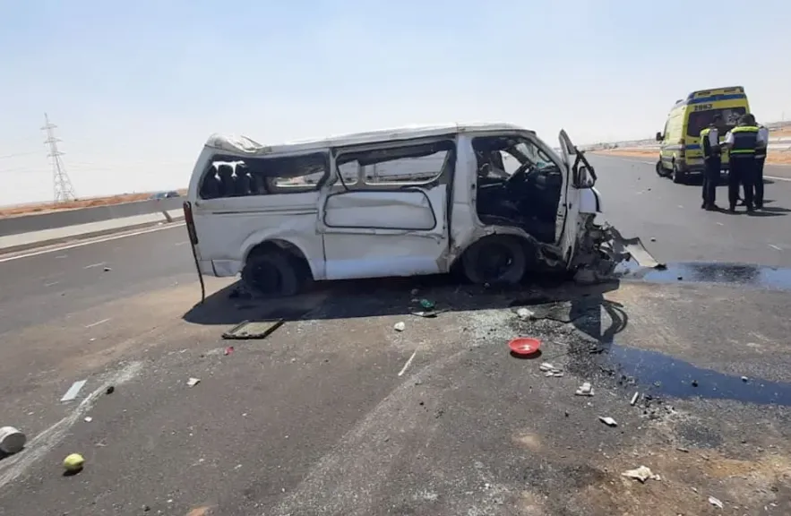 في حادث مؤسف.. انقلاب سيارة ميكروباص على طريق القاهرة أسيوط وإصابة 10 أشخاص
