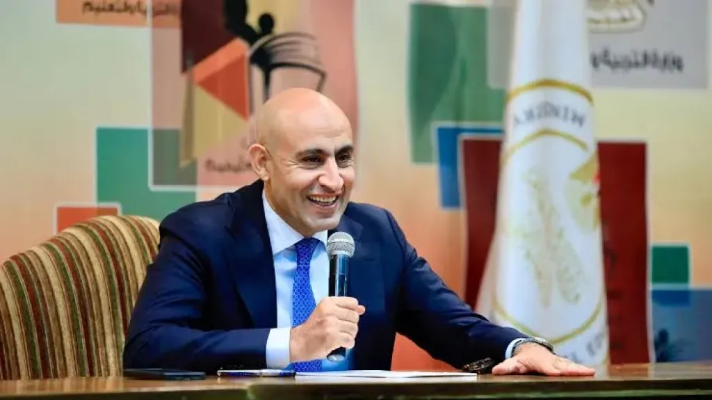 وزير التربية والتعليم يجري لقاء موسع مع مديري ووكلاء الإدارات على مستوى المحافظة لمناقشة الخطط الجديدة في المنظومة التعليمة 2025-2026
