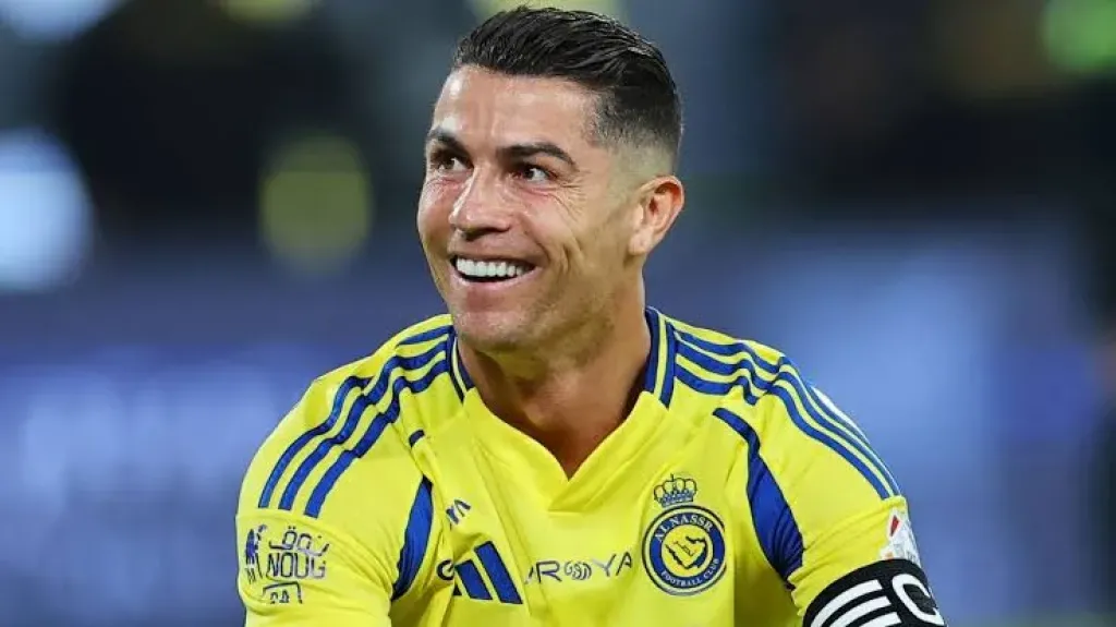 بتعليمات من رونالدو- النصر السعودي يزاحم برشلونة في صفقة لويس دياز