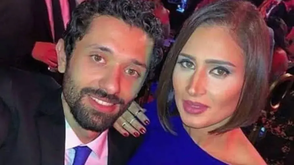بعد زواج استمر 14 عامًا... ما حقيقة طلاق كريم محمود عبدالعزيز وآن رفاعي؟