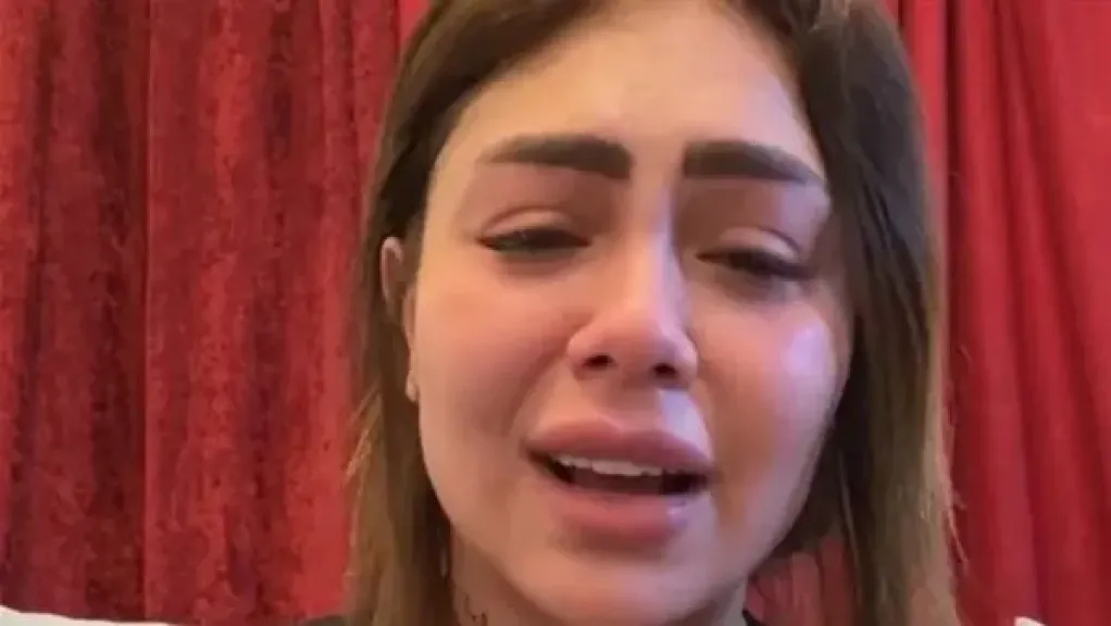 رغم تصالحها مع طليقها.. حبس البلوجر هدير عبد الرازق على ذمة قضية الفسق