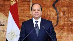 الرئيس عبد الفتاح السيسي يعقد...