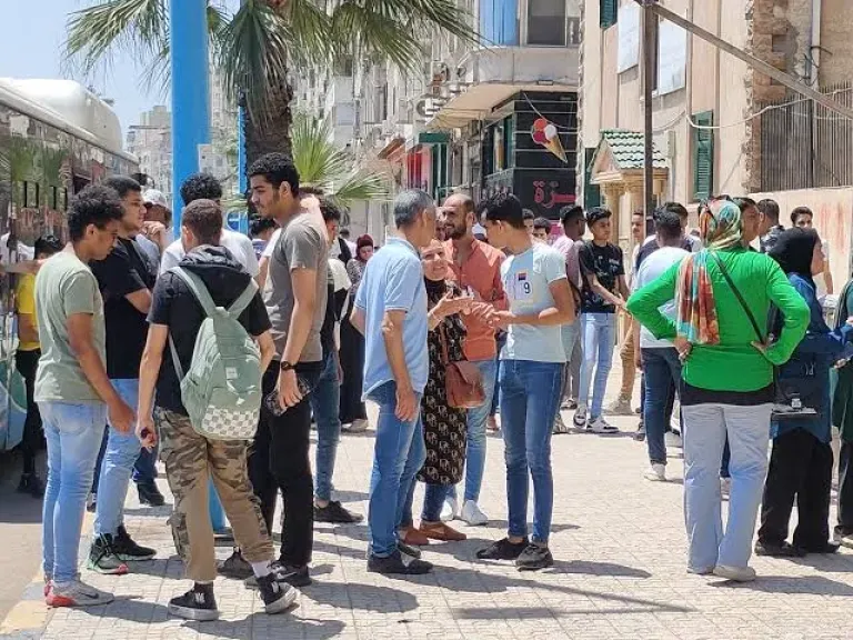 طلاب ثانوية عامة