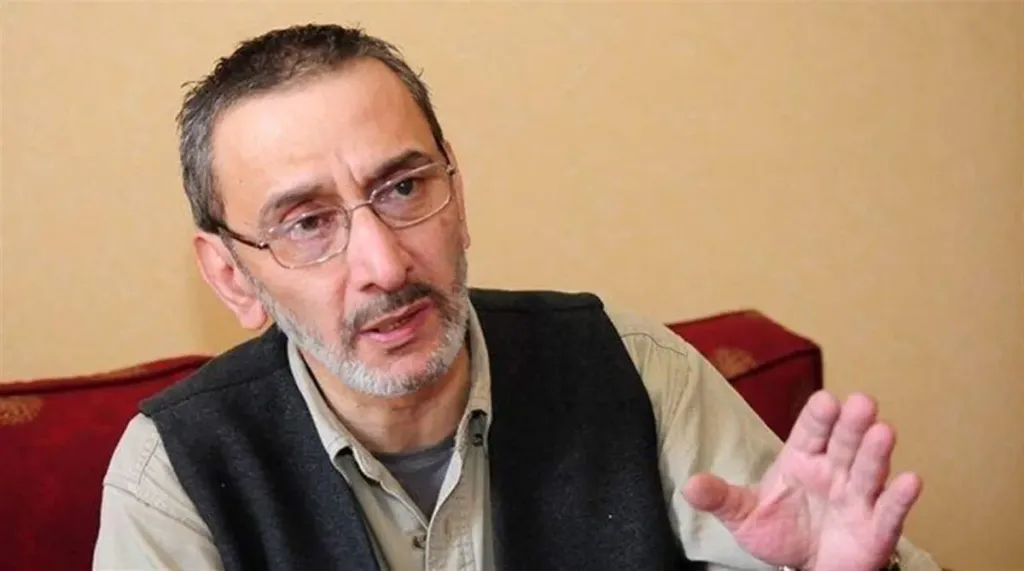 نجل فيروز.. من هو زياد الرحباني ويكيبيديا صوت التمرد الذي صمت إلى الأبد؟