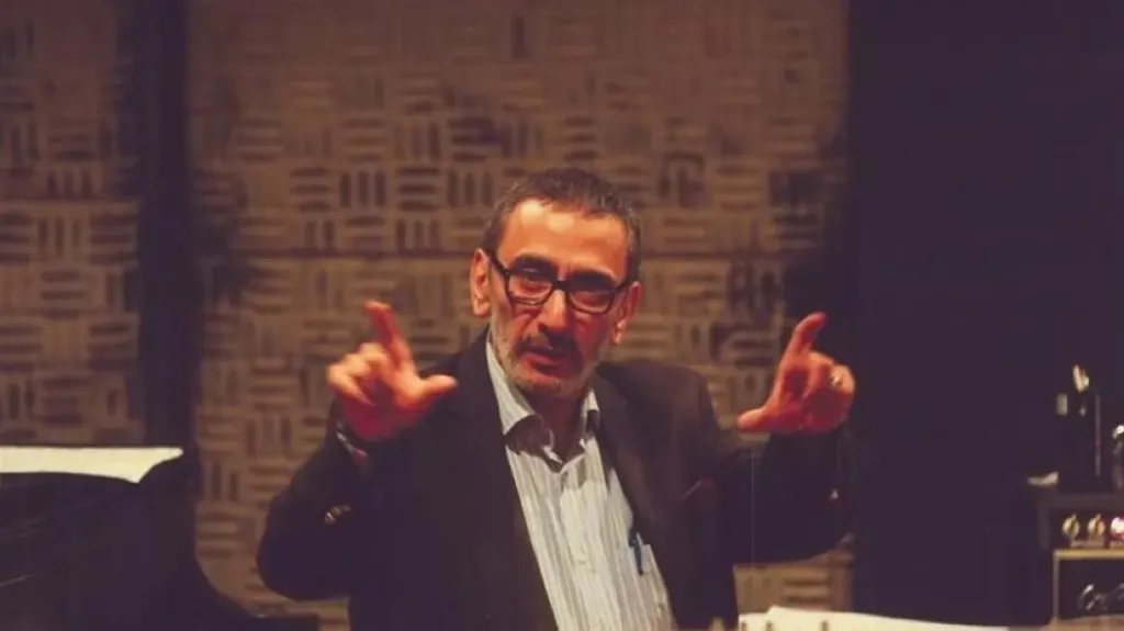 وفاة زياد الرحباني نجل فيروز عن عمر 69 عام وسط حالة من الحزن