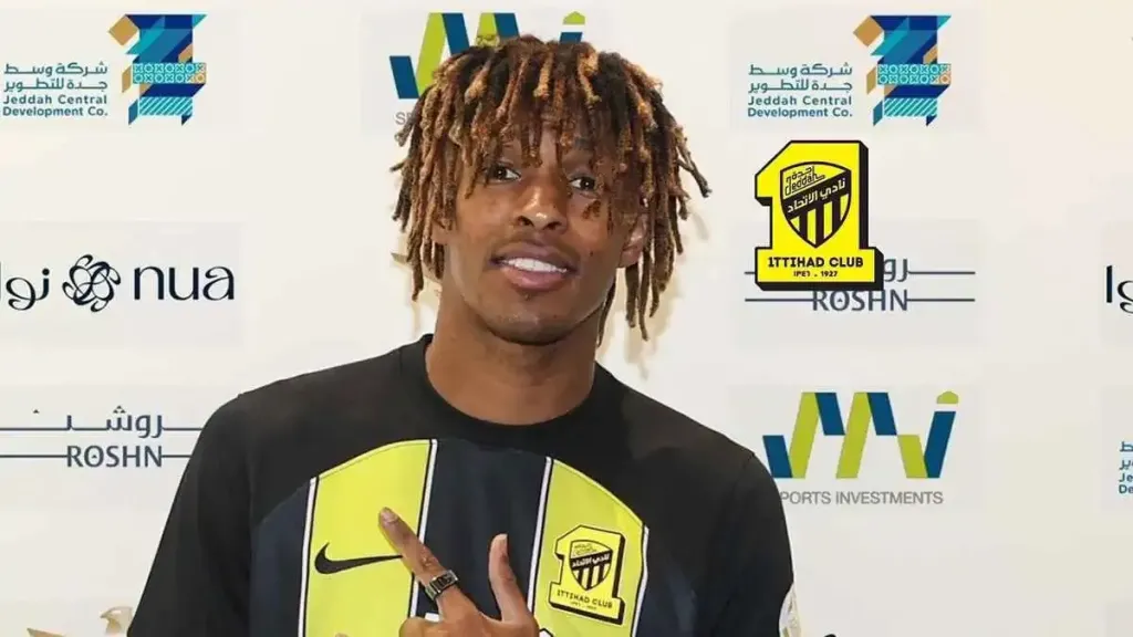 بعد استبعاده من معسكر إسبانيا.. الاتحاد يصطدم بموقف فواز الصقور