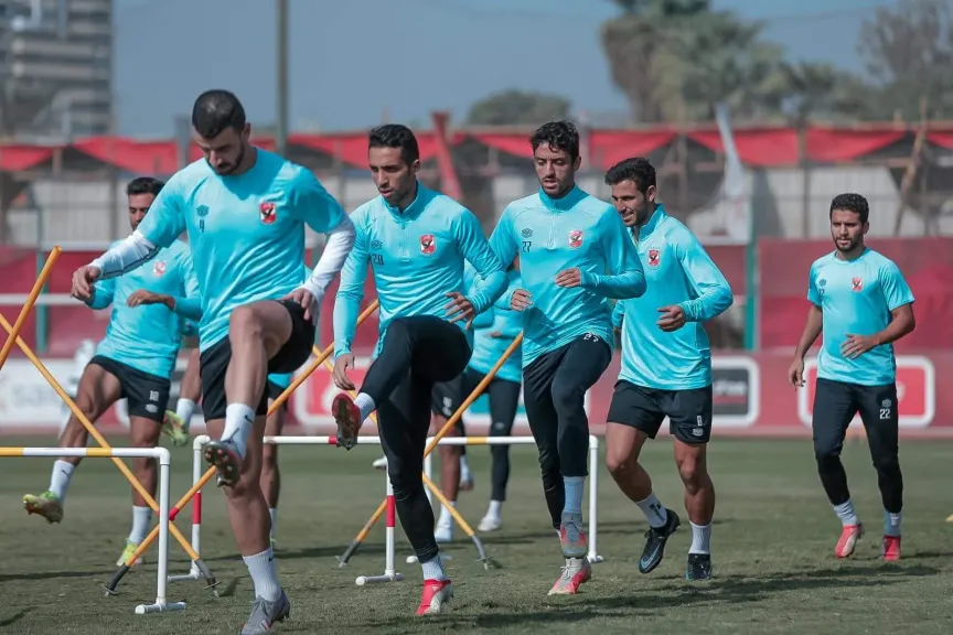 كلاسيكو المحروسة.. موعد مباراة الأهلي ضد الزمالك في الدوري المصري 2025-2026