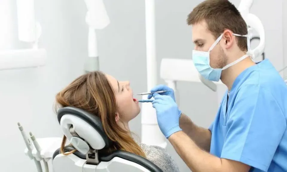 طب أسنان