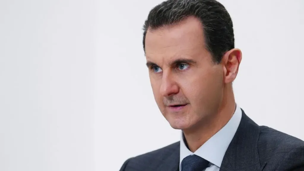 بعد غياب سنوات عن الإعلام.. أول ظهور لبشار الأسد على شاشة إحدى القنوات العربية في هذا الموعد