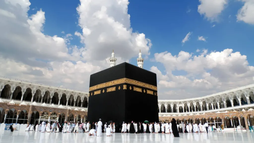 أرخص عمرة للمولد النبوي 2026.. برنامج أسبوعي والأوراق اللازمة للحجز