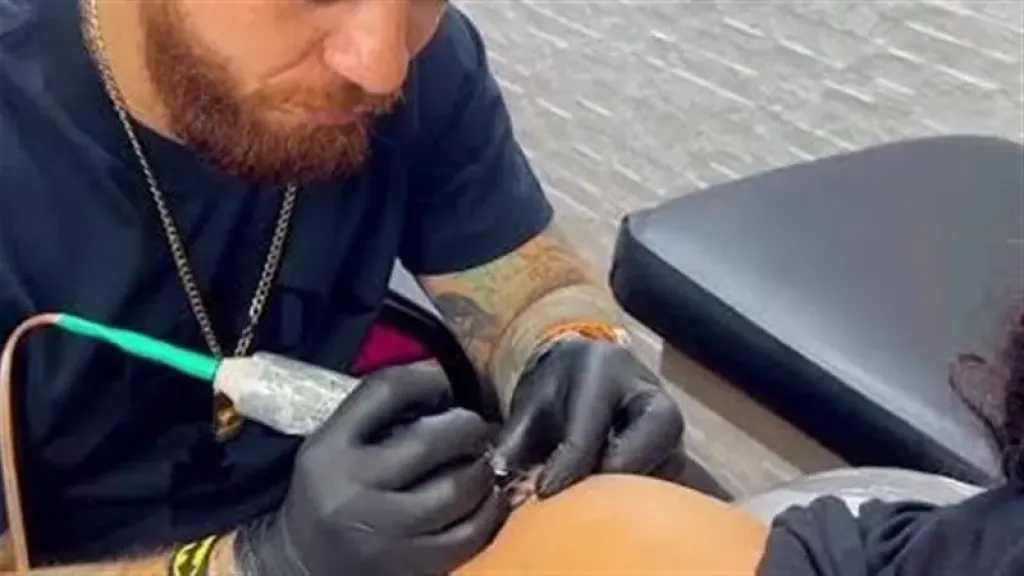 لنشره محتوى خادش.. بيان الداخلية يكشف تفاصيل القبض على بيتر تاتو داخل شقة مصر الجديدة