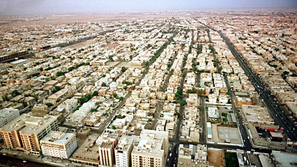 الأراضي البيضاء في الرياض