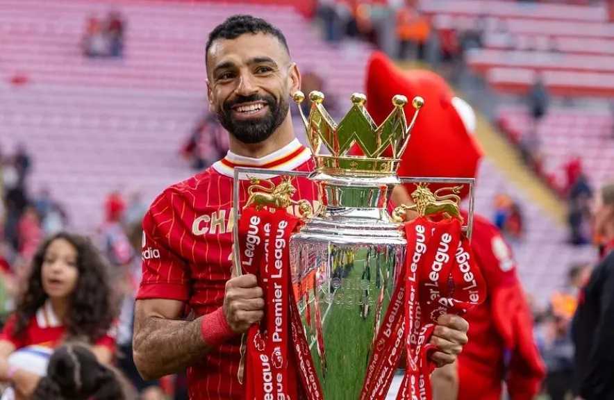 محمد صلاح يقترب من إنجاز تاريخي في جوائز رابطة اللاعبين المحترفين 2025