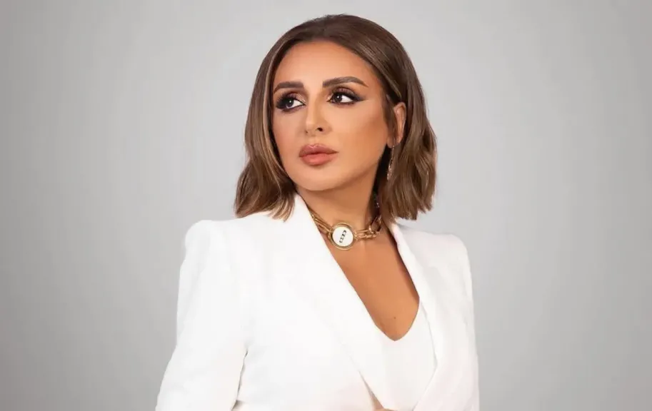 الفنانة أنغام