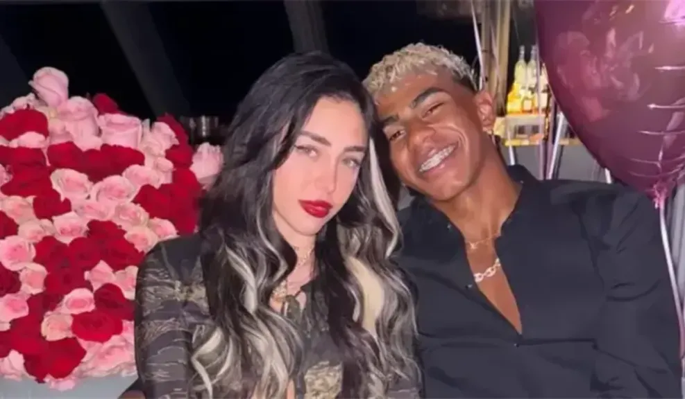 نيكي نيكول ولامين يامال