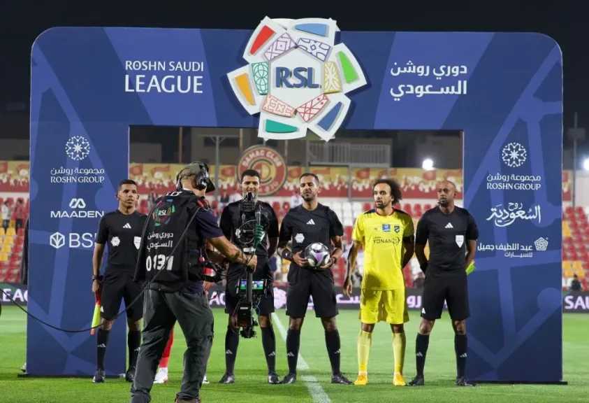 نتيجة مباراة ضمك ضد الحزم اليوم.. التعادل الإيجابي يحسم أولى مباريات دوري روشن السعودي