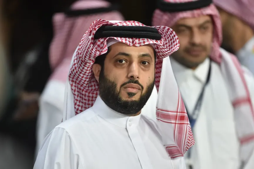 ما القصة؟ تركي آل الشيخ يعلق على قضية شاومر: كم شخص سيكون دون وظيفة؟