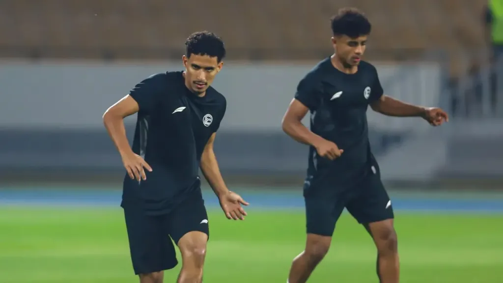 نتيجة مباراة اليمن ضد عمان اليوم.. الأحمر السعيد يحجز مقعده في نهائي كأس الخليج للشباب 2025
