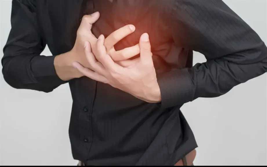 الوعي المجتمعي بأمراض الصمام الأبھري: أھمیة الكشف المبكر