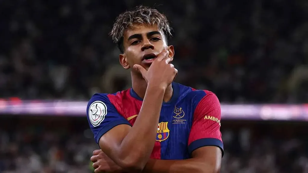 كيف عادا لإسبانيا؟.. لامين يامال يفقد جواز سفره خلال تصفيات كأس العالم أمام تركيا