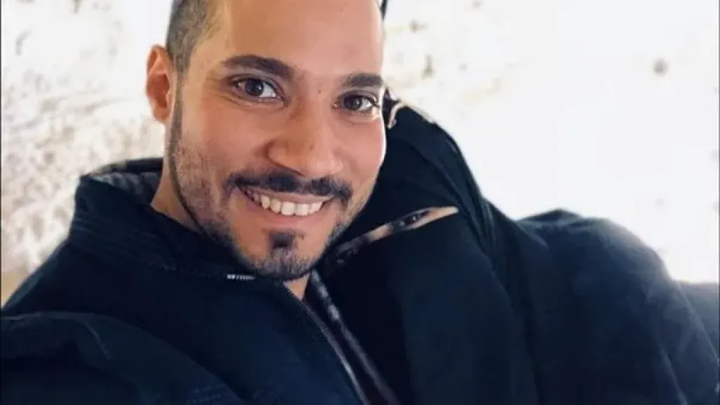 بخصوص الطبيب المتسبب بوفاة زوجة عبد الله رشدي.. المحكمة تتخذ قرارًا جديدًا