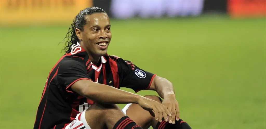 بعد تمثيله لحفل الكرة الذهبية 2025.. ما حقيقة دعم رونالدينهو لإسرائيل؟