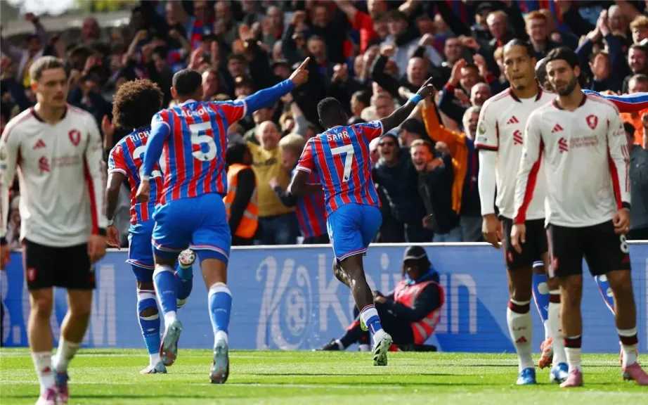 نتيجة مباراة ليفربول وكريستال بالاس في كأس الرابطة الإنجليزية.. هزيمة جديد للريدز تضاف لسلوت