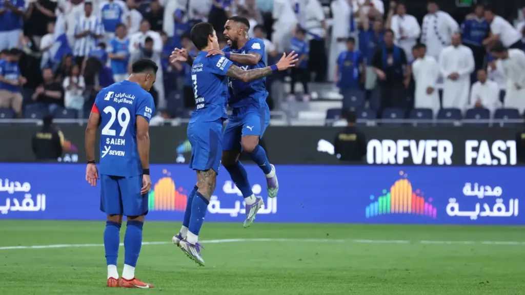 هل ينجح النجمة في التفوق على الهلال بالجولة الـ8 من دوري روشن الليلة؟